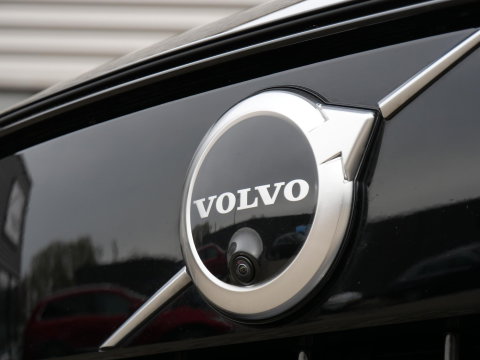 Volvo XC40 RECHARGE PRO/ PANORAMADAK/ 360°CAMERA/ TREKHAAK/ ELEKT. STOELEN/ H&K AUDIO/ SOH 94%