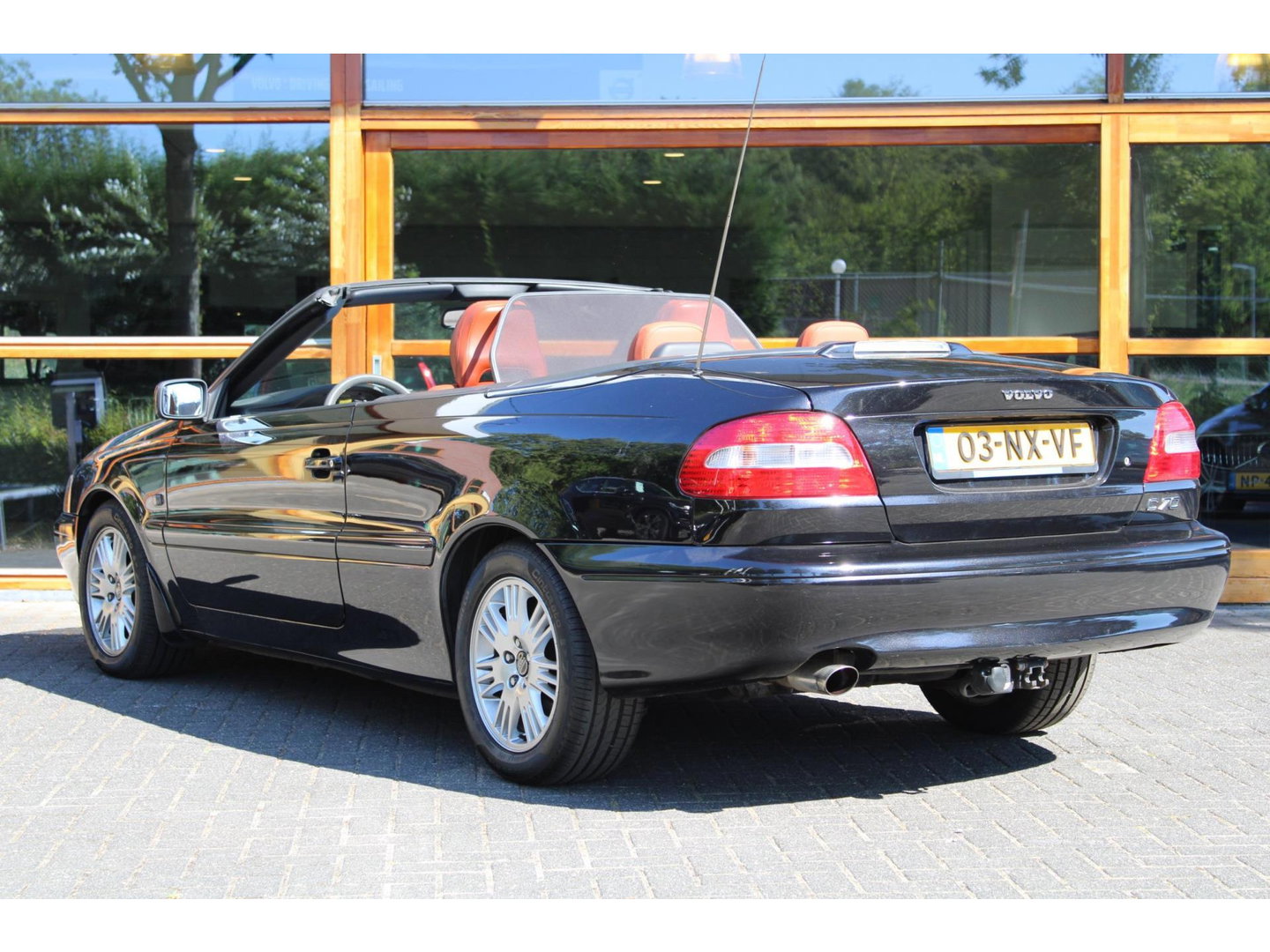 Volvo C70 Convertible 2.4 T Automaat Prestige | Nederlandse auto | Dealer onderhouden | Zeer goede staat | Trekhaak 1600 kg