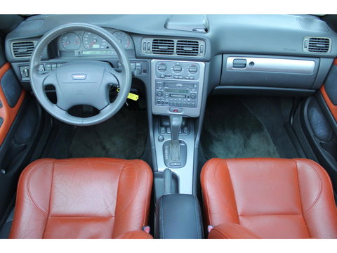 Volvo C70 Convertible 2.4 T Automaat Prestige | Nederlandse auto | Dealer onderhouden | Zeer goede staat | Trekhaak 1600 kg