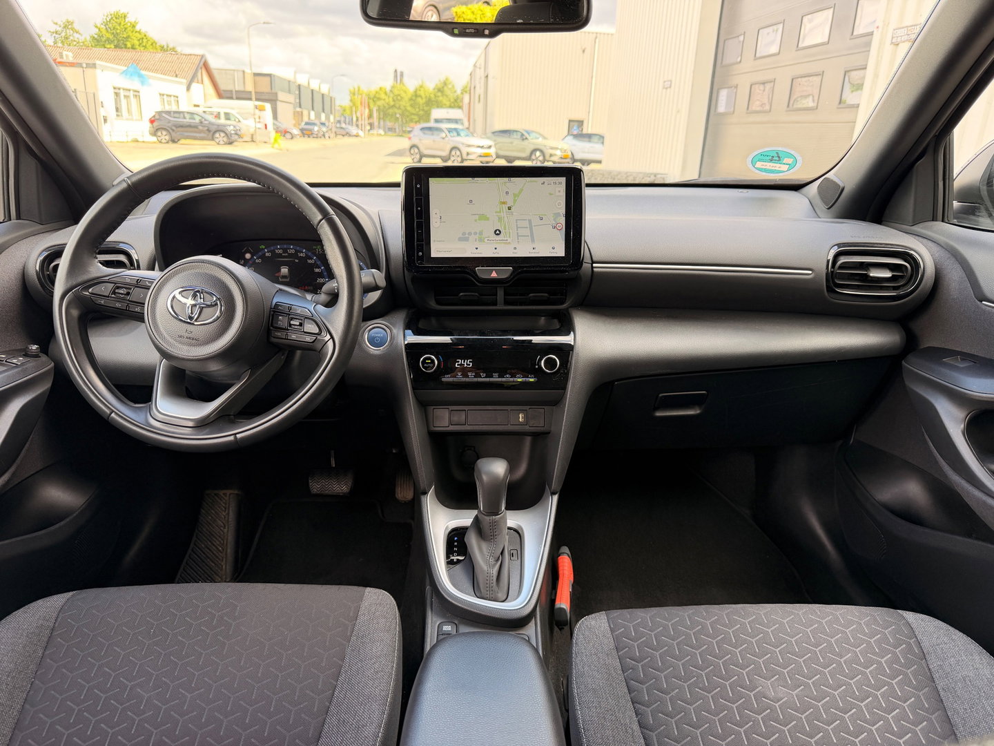 Toyota Yaris Cross 1.5 Hybrid Dynamic | Navigatie | Apple CarPlay/Android auto | Achteruitrijcamera