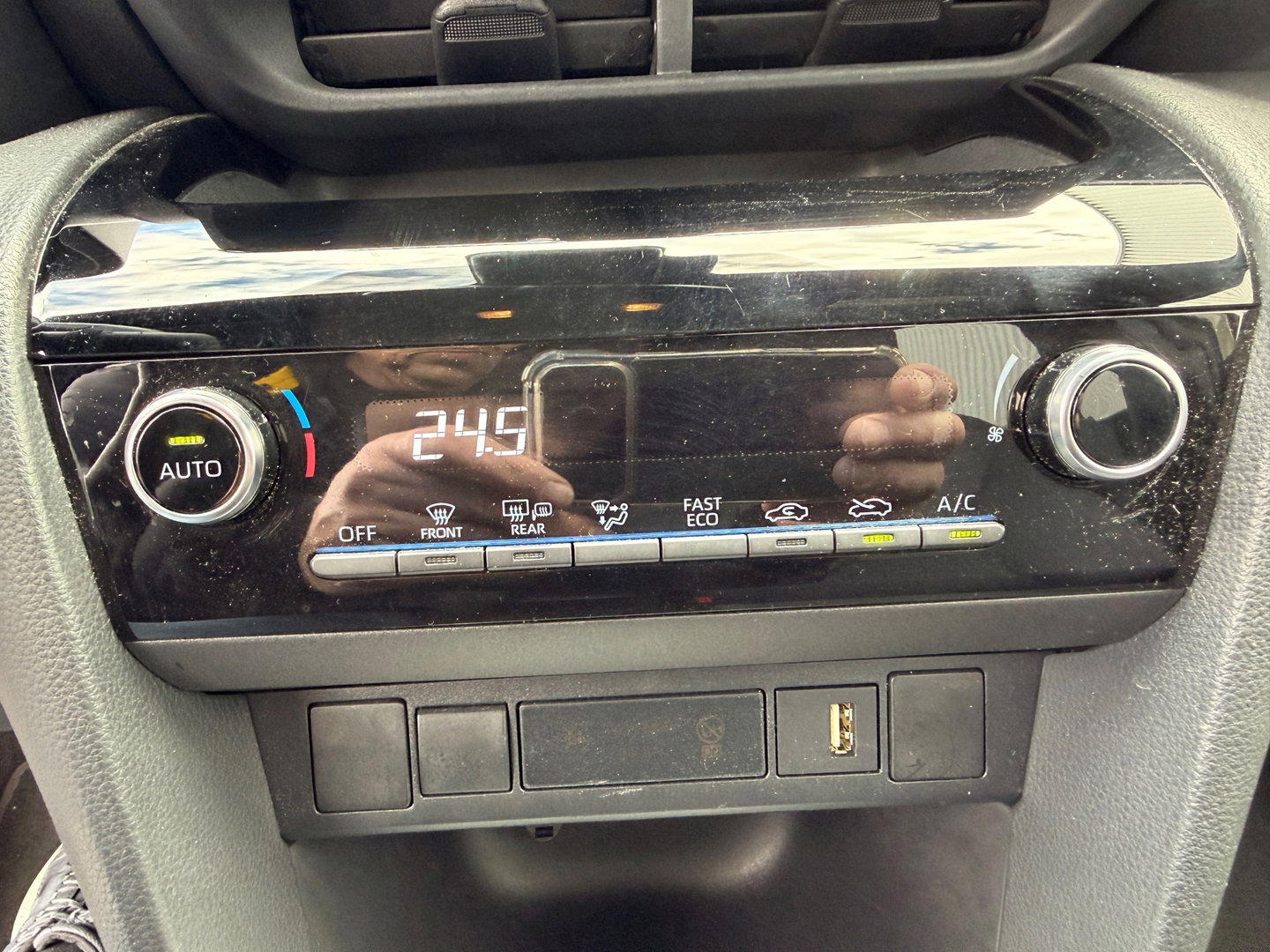 Toyota Yaris Cross 1.5 Hybrid Dynamic | Navigatie | Apple CarPlay/Android auto | Achteruitrijcamera