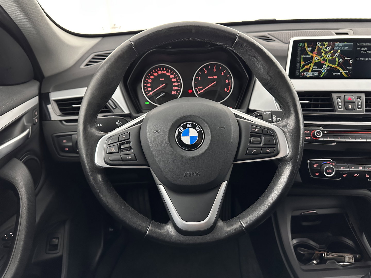 BMW X1 sDrive16d Centennial High Executive *LEATHER | FULL-LED | HEATED-COMFORTSEATS | HIFI-SOUND | NAVI-FULLMAP | ECC | HEAD-UP | PDC | CRUISE | 17''ALU*