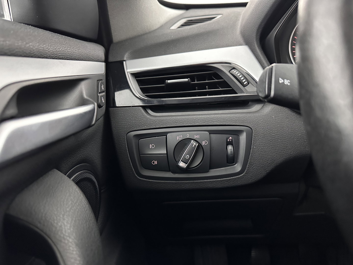 BMW X1 sDrive16d Centennial High Executive *LEATHER | FULL-LED | HEATED-COMFORTSEATS | HIFI-SOUND | NAVI-FULLMAP | ECC | HEAD-UP | PDC | CRUISE | 17''ALU*