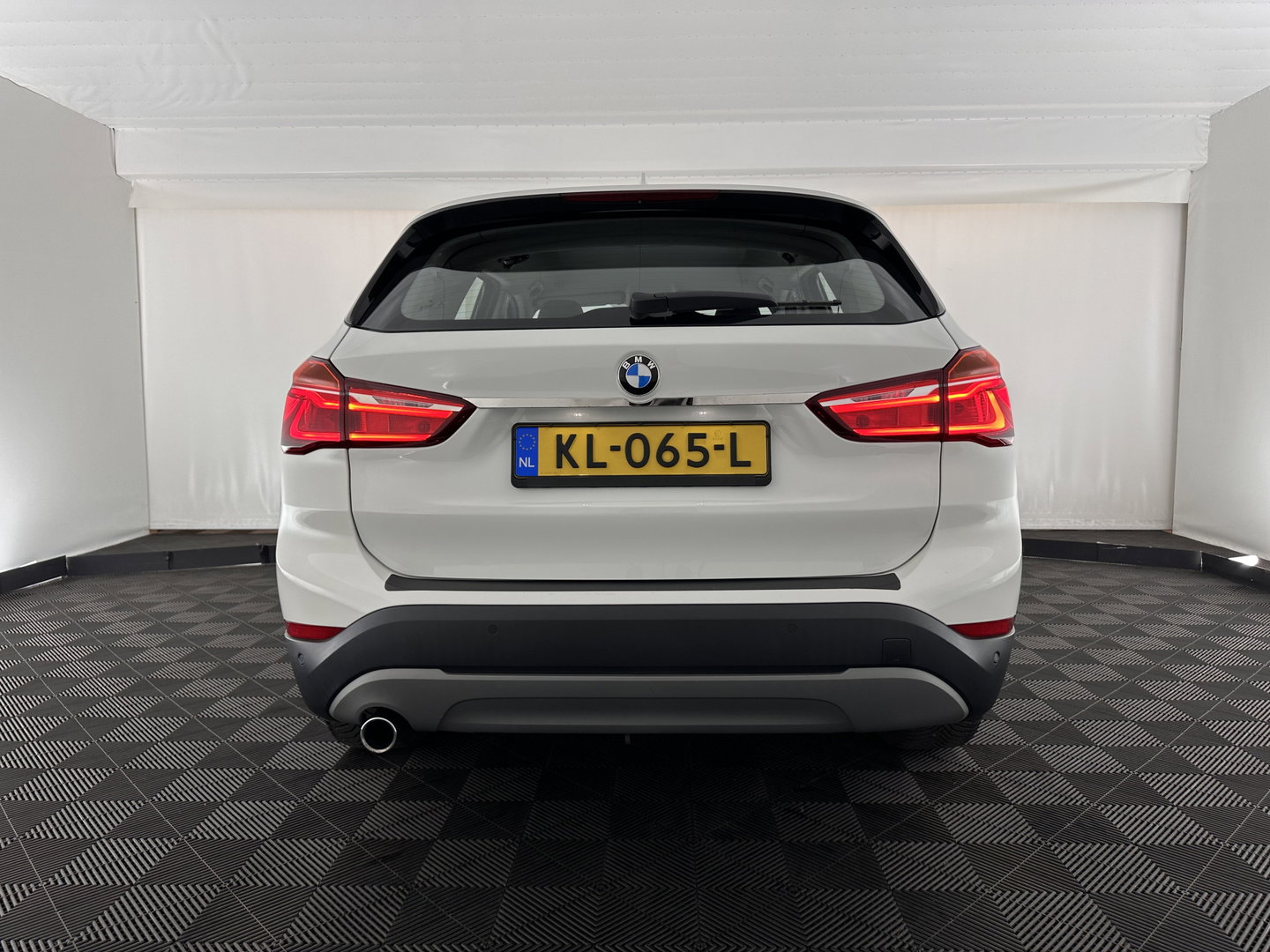 BMW X1 sDrive16d Centennial High Executive *LEATHER | FULL-LED | HEATED-COMFORTSEATS | HIFI-SOUND | NAVI-FULLMAP | ECC | HEAD-UP | PDC | CRUISE | 17''ALU*