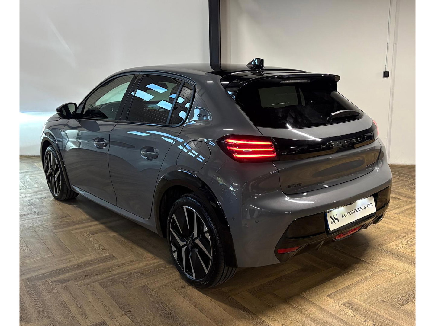 Peugeot 208 1.2 Hybrid 110 e-DCS6 GT 360 CAM BLINDSPOT CARPLAY
