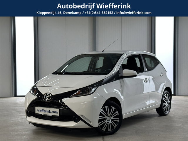 Toyota Aygo - 1.0 VVT-i x-play Automaat | Apple Carplay/Android Auto | Camera | Airco |