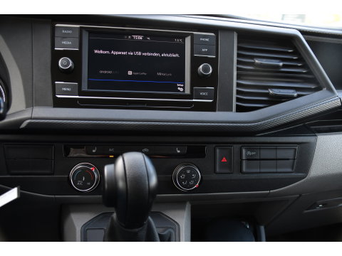 Volkswagen Transporter 2.0 TDI L2H1 30 Highline Black Edition Adaptieve Cruise, Camera, Carplay, 150pk, Trekhaak, Stoelverwarming, LED, Automaat, Standkachel, Sensoren, Uniek!
