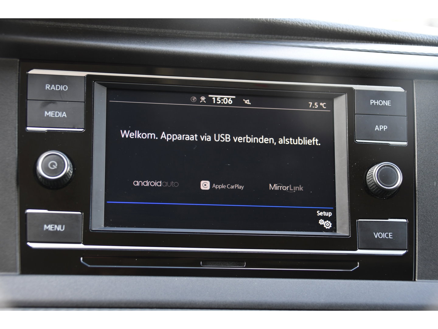 Volkswagen Transporter 2.0 TDI L2H1 30 Highline Black Edition Adaptieve Cruise, Camera, Carplay, 150pk, Trekhaak, Stoelverwarming, LED, Automaat, Standkachel, Sensoren, Uniek!