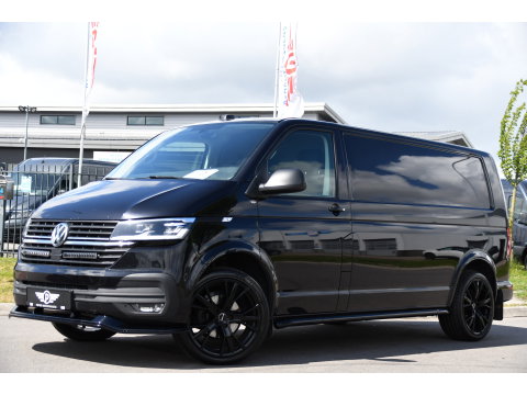 Volkswagen Transporter 2.0 TDI L2H1 30 Highline Black Edition Adaptieve Cruise, Camera, Carplay, 150pk, Trekhaak, Stoelverwarming, LED, Automaat, Standkachel, Sensoren, Uniek!