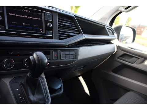 Volkswagen Transporter 2.0 TDI L2H1 30 Highline Adaptieve Cruise, Camera, Carplay, 150pk, Trekhaak, Stoelverwarming, LED, Automaat, Standkachel, Sensoren, Uniek!