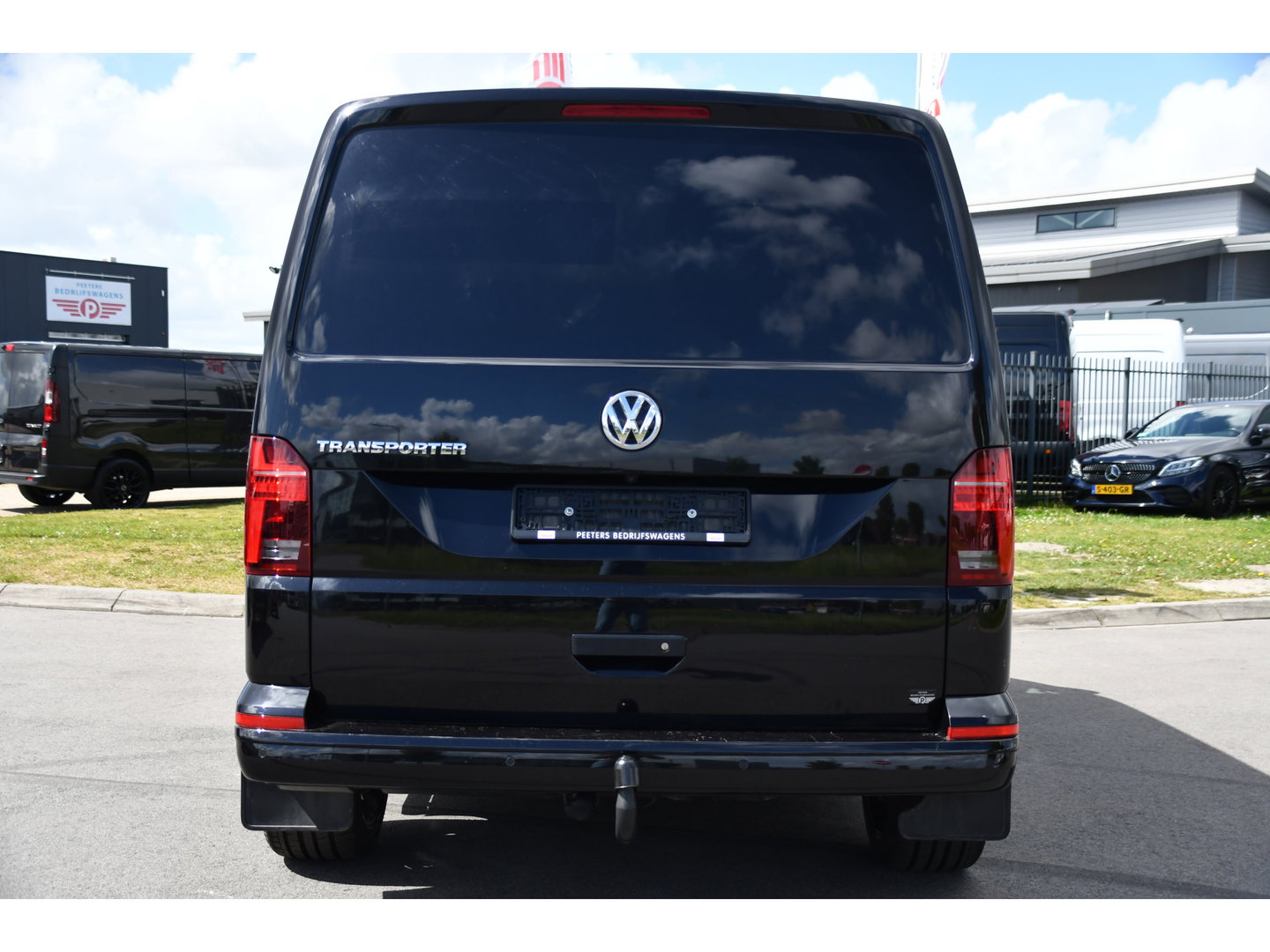 Volkswagen Transporter 2.0 TDI L2H1 30 Highline Adaptieve Cruise, Camera, Carplay, 150pk, Trekhaak, Stoelverwarming, LED, Automaat, Standkachel, Sensoren, Uniek!