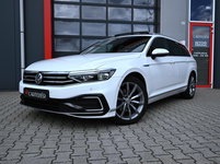 Volkswagen Passat - Variant 1.4 TSI PHEV GTE Business | Pano | Matrix IQ Led | Trekhaak | Camera | Blind Spot | Stoel & Stuurwielverwarming | ACC | Massage | Carplay / Android | Travel Assist | Goed Onderhouden