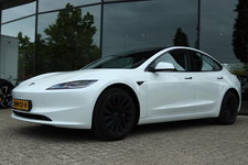 Tesla Model 3 - HIGHLAND RWD 60KWH | FSD | ORIG. NL | PANO | CAMERA | ACC | SFEERVERLICHTING | LEDER