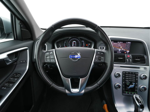 Volvo XC60 2.0 D4 FWD Polar+ Aut. *PANO | LEATHER | XENON | ADAPTIVE-CRUISE | MEMORY-PACK | BLINDSPOT | HEATED-COMFORTSEATS | NAVI-FULLMAP | CAMERA | PRIVACYGLASS | ECC | TOWBAR | PDC | LANE-ASSIST | 17''ALU*
