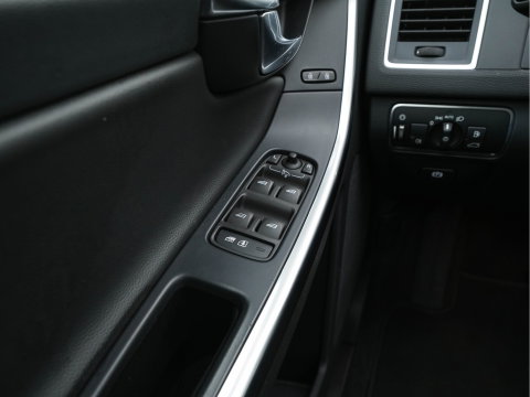 Volvo XC60 2.0 D4 FWD Polar+ Aut. *PANO | LEATHER | XENON | ADAPTIVE-CRUISE | MEMORY-PACK | BLINDSPOT | HEATED-COMFORTSEATS | NAVI-FULLMAP | CAMERA | PRIVACYGLASS | ECC | TOWBAR | PDC | LANE-ASSIST | 17''ALU*