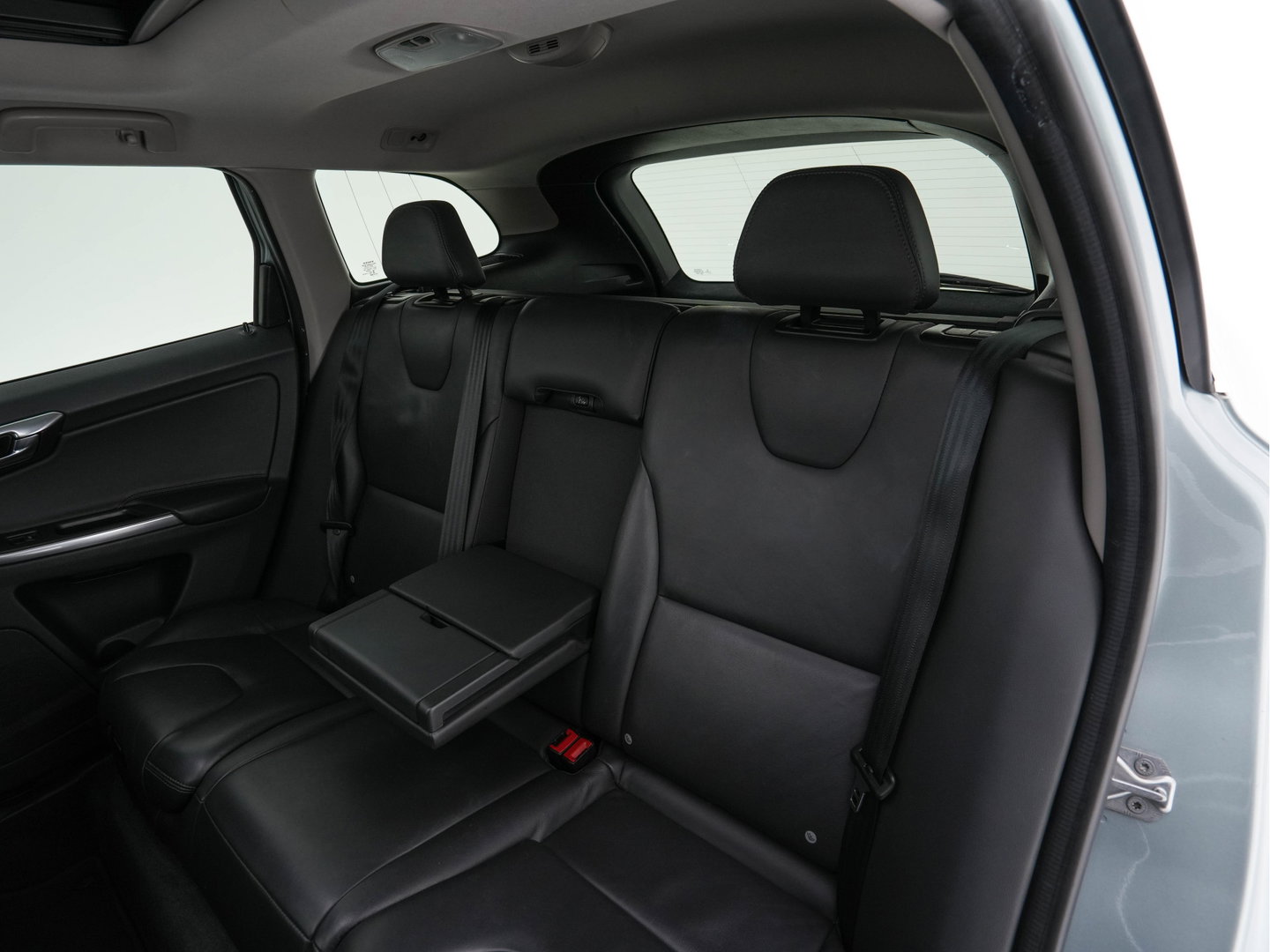 Volvo XC60 2.0 D4 FWD Polar+ Aut. *PANO | LEATHER | XENON | ADAPTIVE-CRUISE | MEMORY-PACK | BLINDSPOT | HEATED-COMFORTSEATS | NAVI-FULLMAP | CAMERA | PRIVACYGLASS | ECC | TOWBAR | PDC | LANE-ASSIST | 17''ALU*