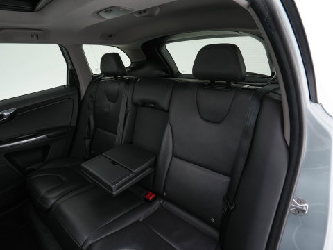 Volvo XC60 2.0 D4 FWD Polar+ Aut. *PANO | LEATHER | XENON | ADAPTIVE-CRUISE | MEMORY-PACK | BLINDSPOT | HEATED-COMFORTSEATS | NAVI-FULLMAP | CAMERA | PRIVACYGLASS | ECC | TOWBAR | PDC | LANE-ASSIST | 17''ALU*