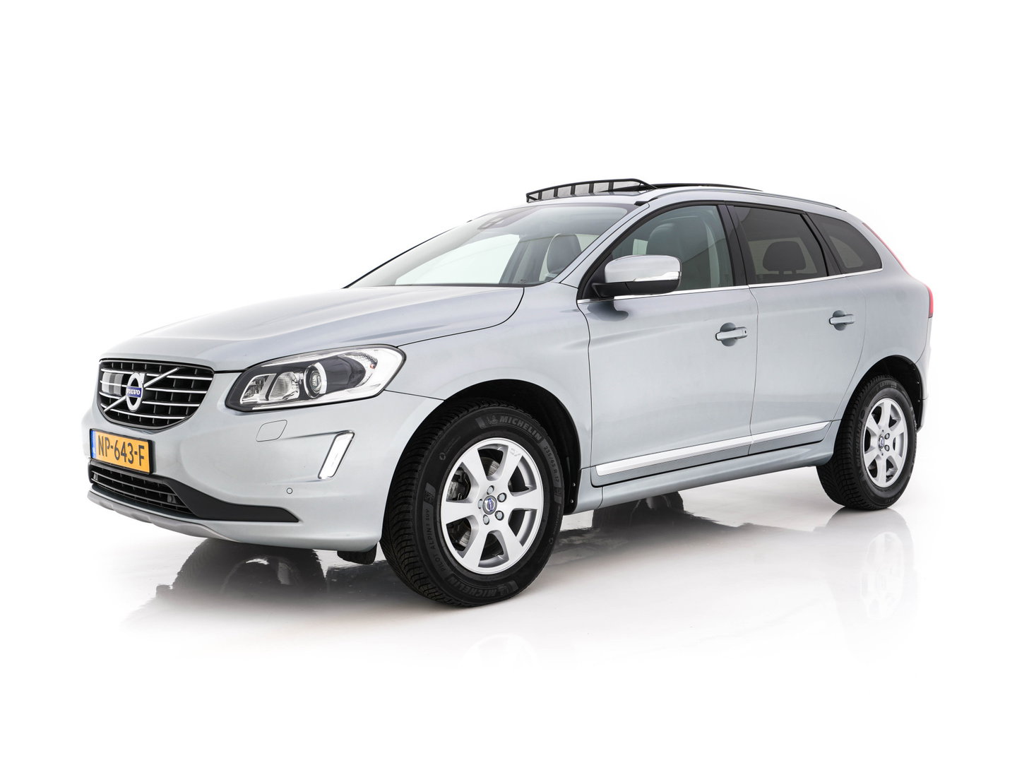 Volvo XC60 2.0 D4 FWD Polar+ Aut. *PANO | LEATHER | XENON | ADAPTIVE-CRUISE | MEMORY-PACK | BLINDSPOT | HEATED-COMFORTSEATS | NAVI-FULLMAP | CAMERA | PRIVACYGLASS | ECC | TOWBAR | PDC | LANE-ASSIST | 17''ALU*