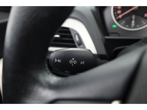 BMW 2 Serie Cabrio 220i | Cruise Control | Bluetooth | PDC | Stoelverwarming | Navi | Leder