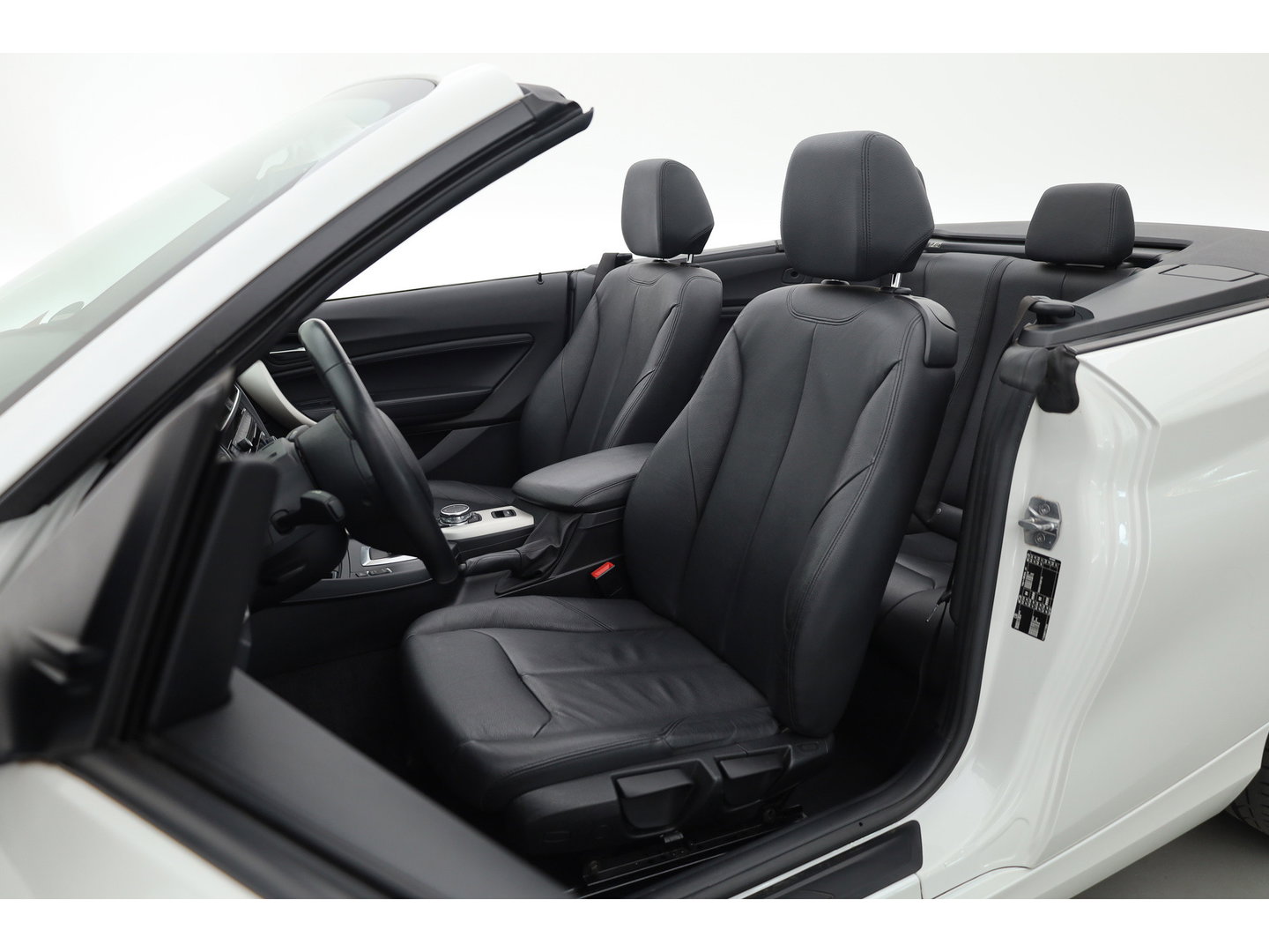 BMW 2 Serie Cabrio 220i | Cruise Control | Bluetooth | PDC | Stoelverwarming | Navi | Leder