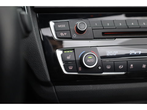 BMW 2 Serie Cabrio 220i | Cruise Control | Bluetooth | PDC | Stoelverwarming | Navi | Leder