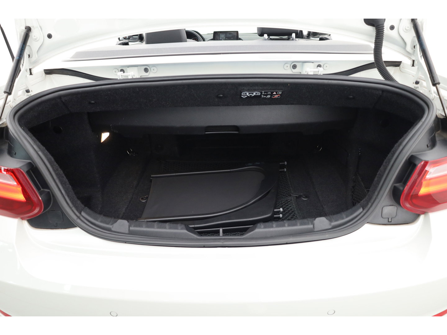 BMW 2 Serie Cabrio 220i | Cruise Control | Bluetooth | PDC | Stoelverwarming | Navi | Leder