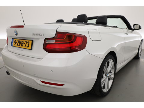 BMW 2 Serie Cabrio 220i | Cruise Control | Bluetooth | PDC | Stoelverwarming | Navi | Leder