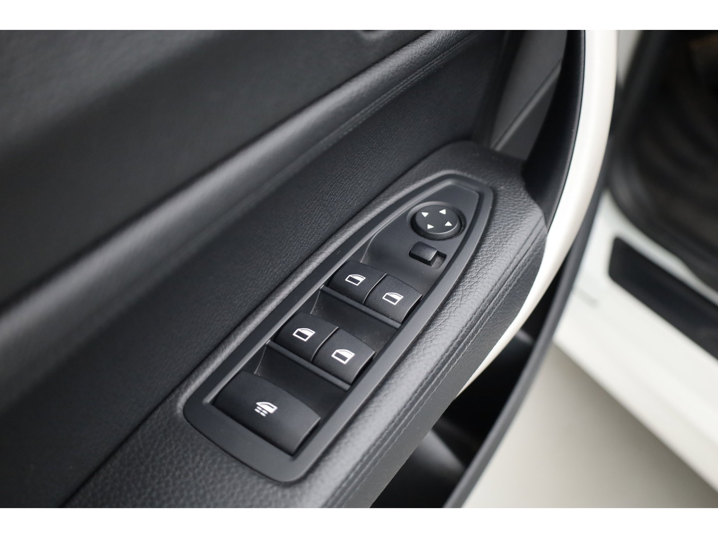 BMW 2 Serie Cabrio 220i | Cruise Control | Bluetooth | PDC | Stoelverwarming | Navi | Leder
