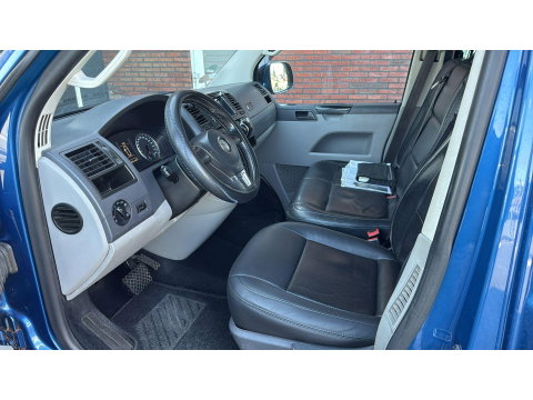 Volkswagen Transporter 2.0 TDI L2H1 DC Comfortline Automaat Leer