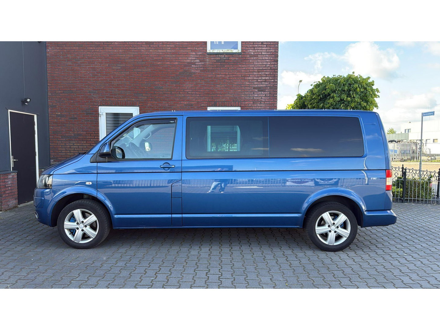 Volkswagen Transporter 2.0 TDI L2H1 DC Comfortline Automaat Leer