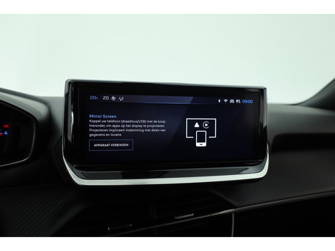 Peugeot 2008 1.2 PureTech 130 Allure | Dig. Cockpit | Trekhaak | Camera | Apple CarPlay & Android Auto | Cruise Control | Navi | 17'' R