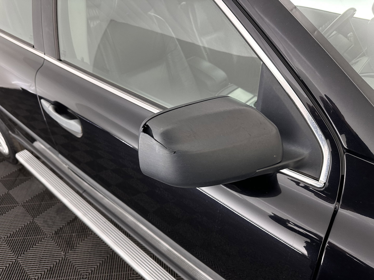 Volvo XC90 2.5 T [ 7-Pers. ] Aut. *LEATHER | NAVI-FULLMAP | MEMORY-PACK | HEATED-COMFORTSEATS | ECC | TOWBAR | PDC | CRUISE | 18''ALU*