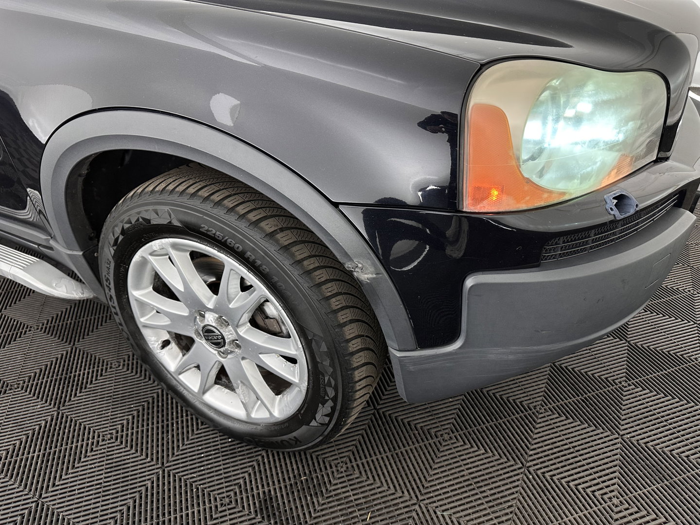 Volvo XC90 2.5 T [ 7-Pers. ] Aut. *LEATHER | NAVI-FULLMAP | MEMORY-PACK | HEATED-COMFORTSEATS | ECC | TOWBAR | PDC | CRUISE | 18''ALU*