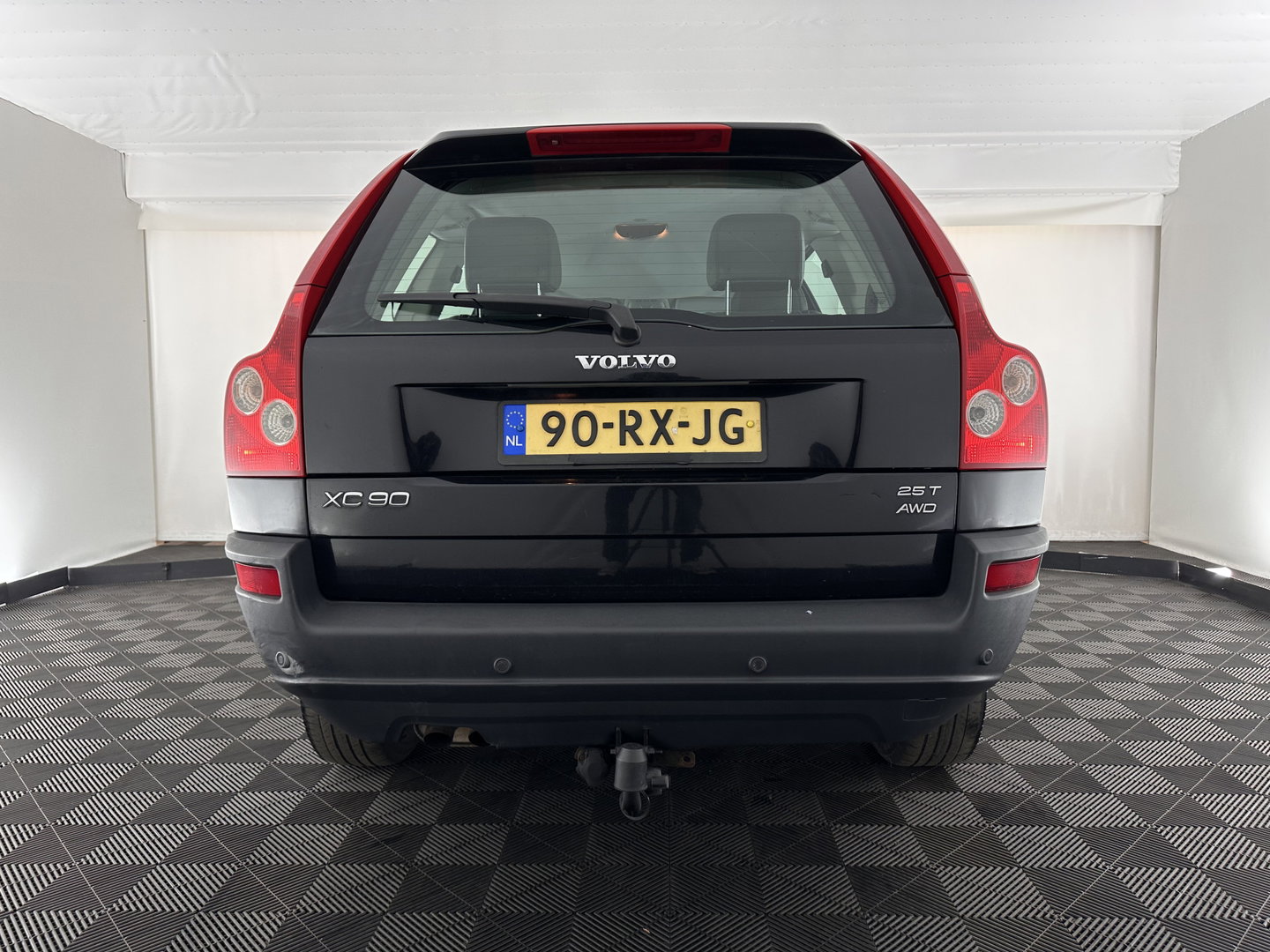 Volvo XC90 2.5 T [ 7-Pers. ] Aut. *LEATHER | NAVI-FULLMAP | MEMORY-PACK | HEATED-COMFORTSEATS | ECC | TOWBAR | PDC | CRUISE | 18''ALU*