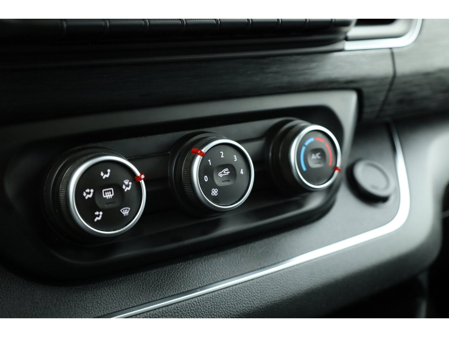 Renault Trafic 2.0 dCi L2H1 N-Connecta | Dubb. Cabine | 6 pers. | Navi | Camera | Trekhaak | Cruise