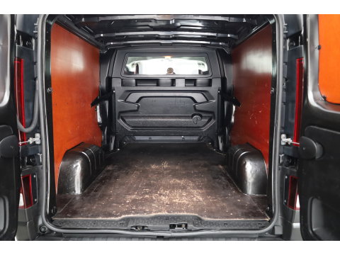 Renault Trafic 2.0 dCi L2H1 N-Connecta | Dubb. Cabine | 6 pers. | Navi | Camera | Trekhaak | Cruise