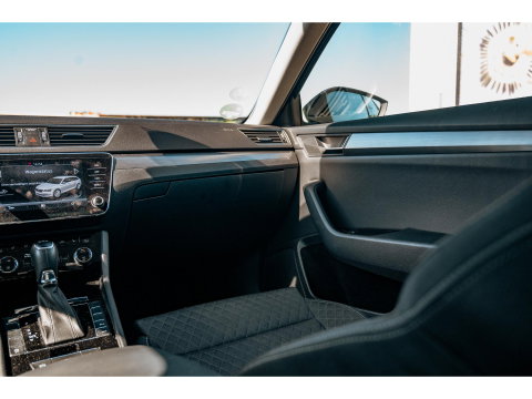 Škoda Superb Combi 1.8 TSI Style Business | TREKHAAK 1800 KG | ADAPTIVE CRUISE