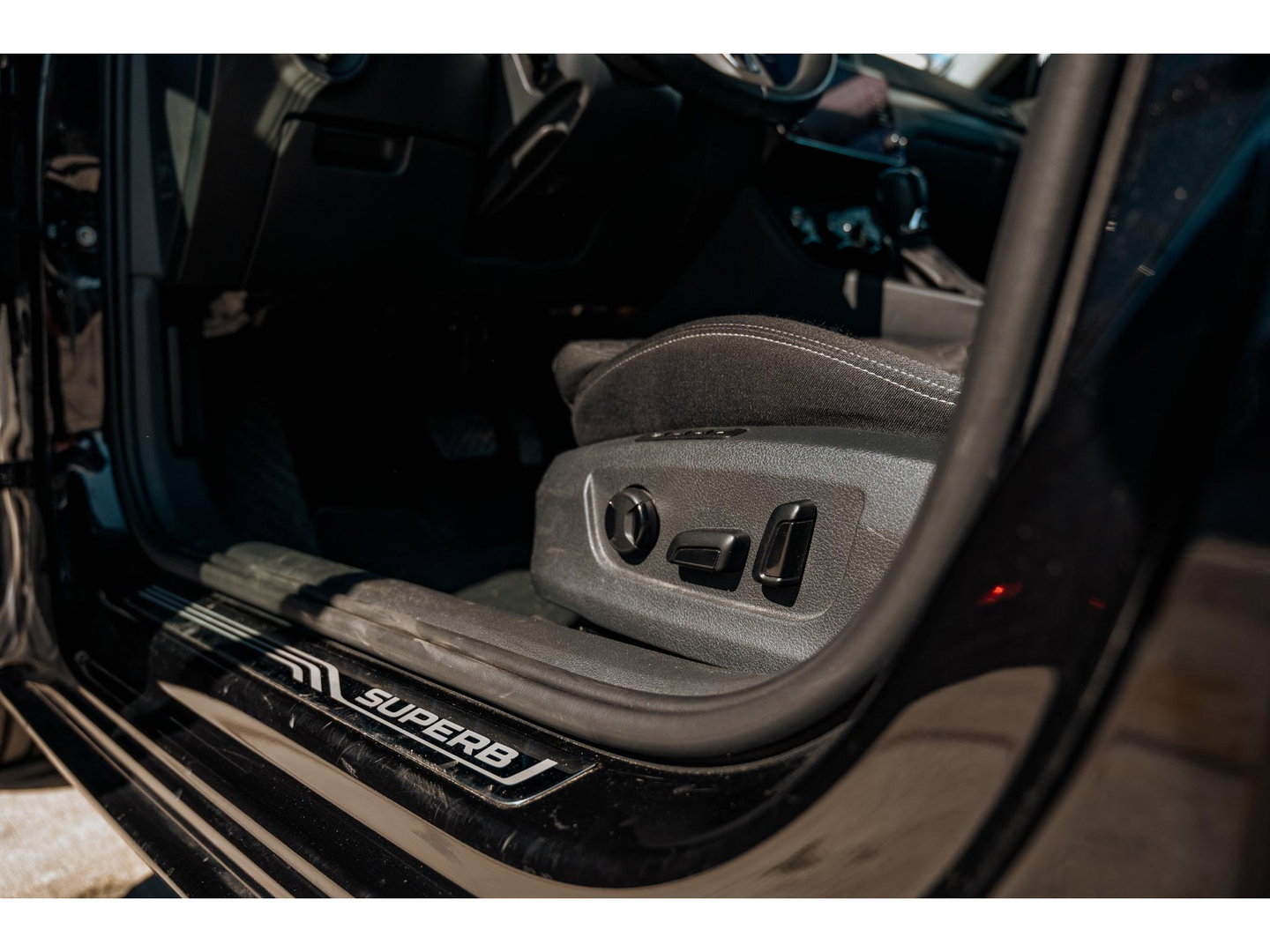 Škoda Superb Combi 1.8 TSI Style Business | TREKHAAK 1800 KG | ADAPTIVE CRUISE