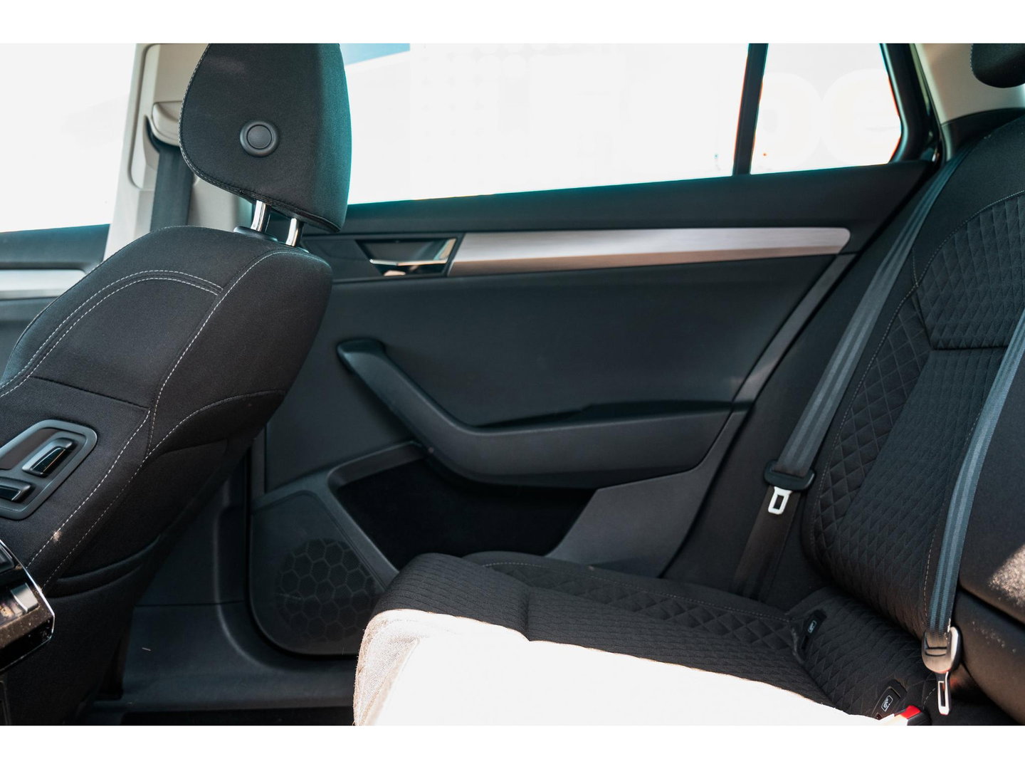 Škoda Superb Combi 1.8 TSI Style Business | TREKHAAK 1800 KG | ADAPTIVE CRUISE