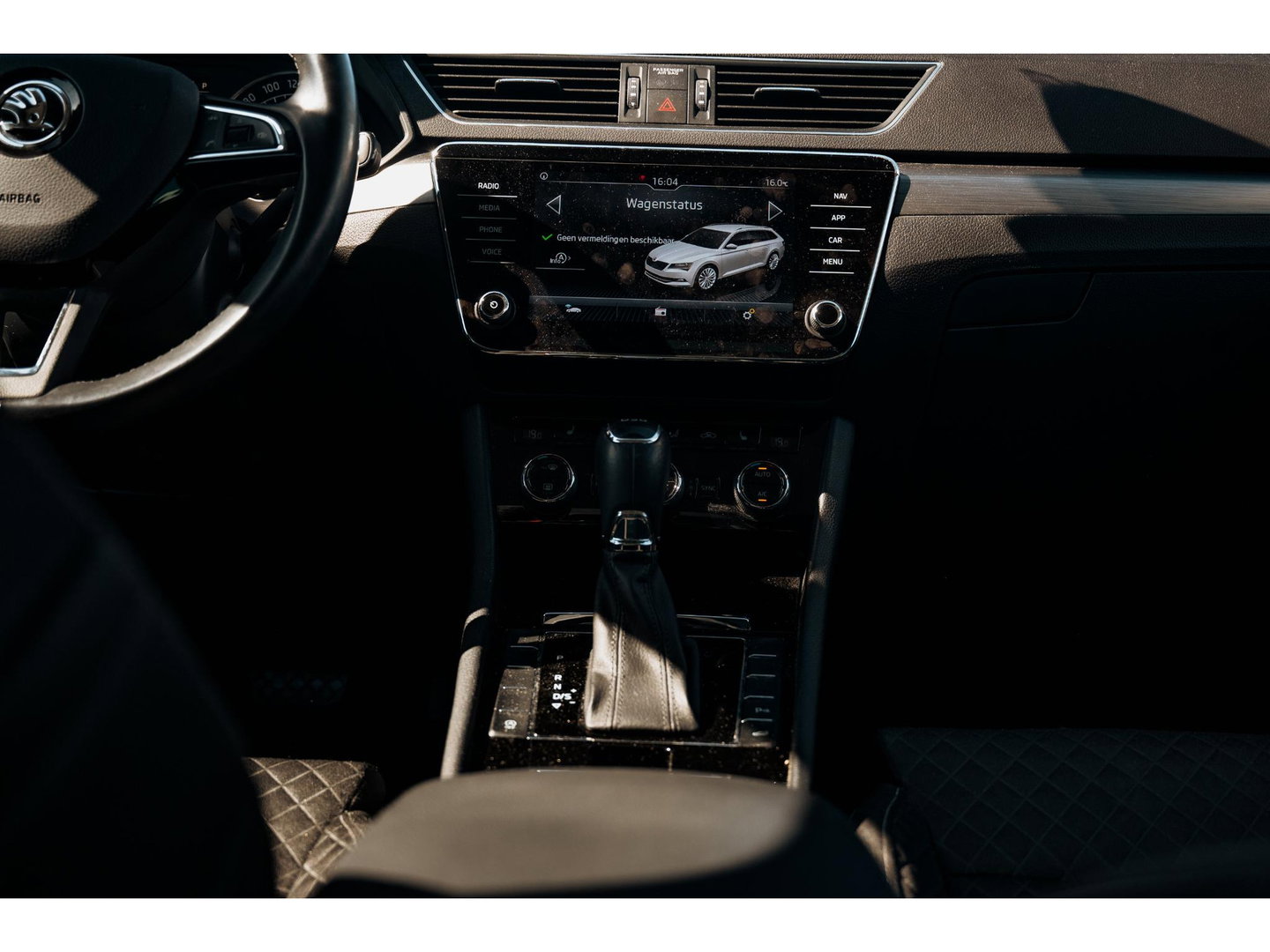 Škoda Superb Combi 1.8 TSI Style Business | TREKHAAK 1800 KG | ADAPTIVE CRUISE