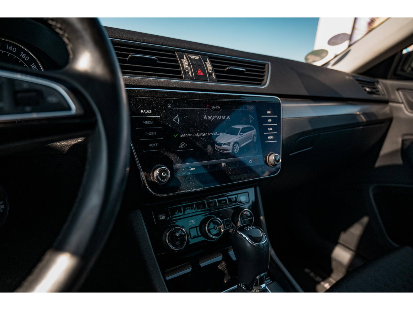 Škoda Superb Combi 1.8 TSI Style Business | TREKHAAK 1800 KG | ADAPTIVE CRUISE