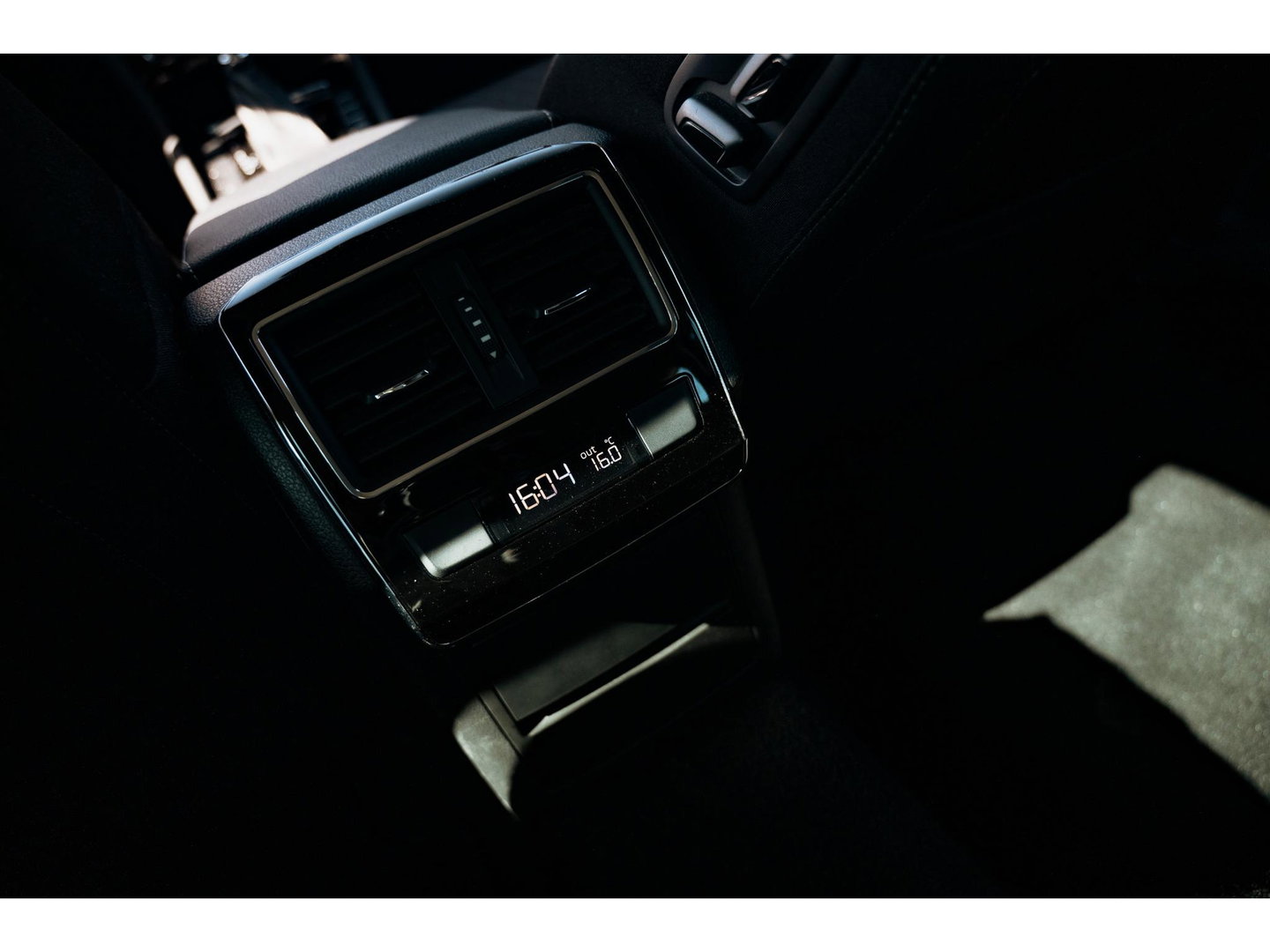 Škoda Superb Combi 1.8 TSI Style Business | TREKHAAK 1800 KG | ADAPTIVE CRUISE
