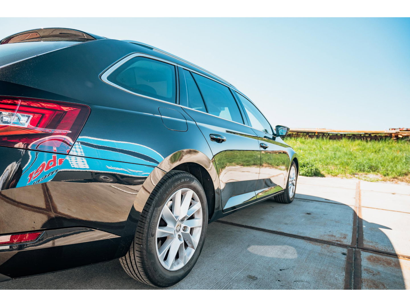 Škoda Superb Combi 1.8 TSI Style Business | TREKHAAK 1800 KG | ADAPTIVE CRUISE