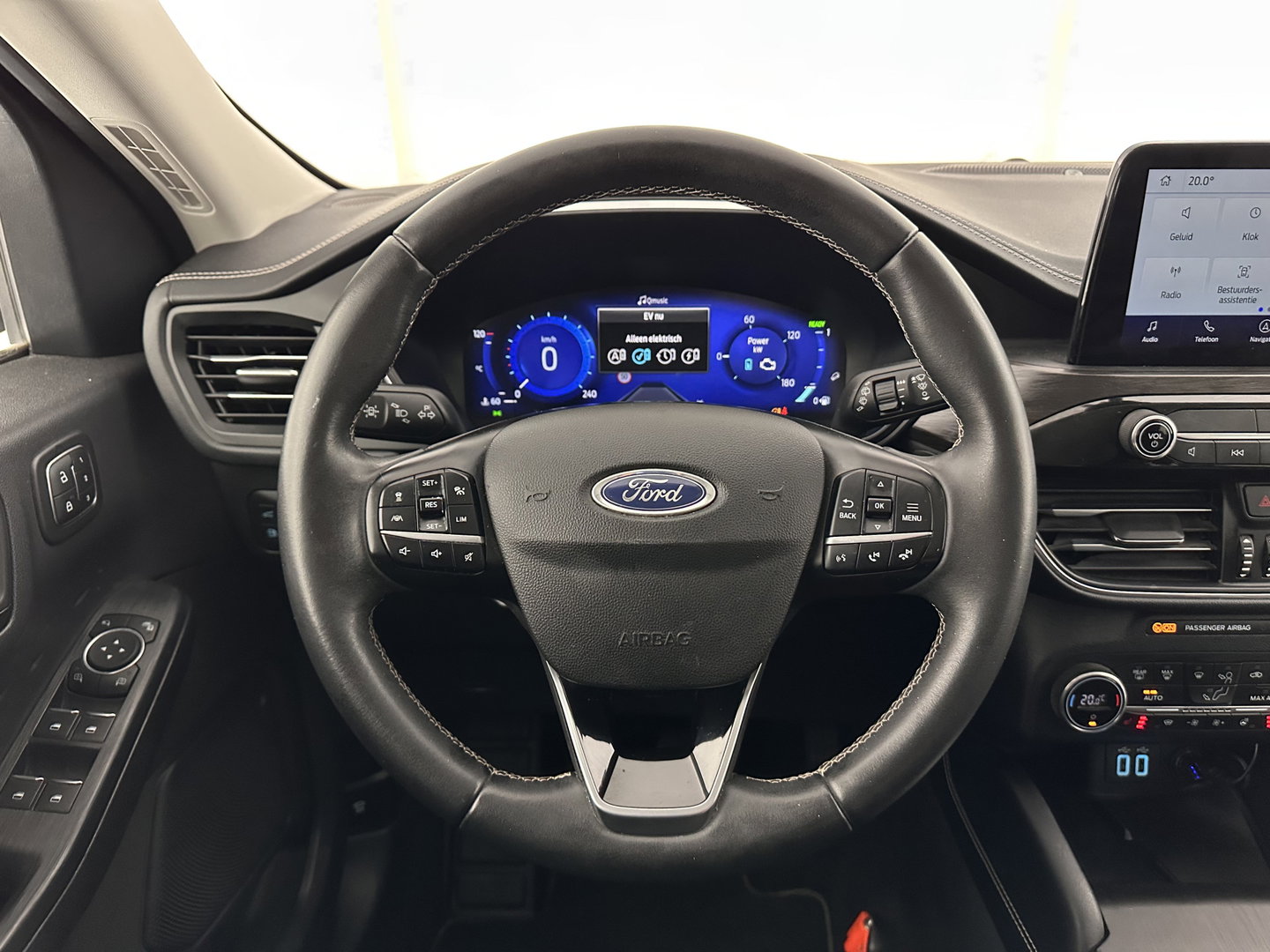 Ford Kuga 2.5 PHEV Vignale (Plug-in) (INCL-BTW) Aut. *LEATHER | ADAPTIVE-CRUISE | FULL-LED | DIGI-COCKPIT | KEYLESS | DAB | CARPLAY | NAVI-FULLMAP | MEMORY-PACK | HEATED-COMFORTSEATS | PRIVACYGLASS | TOWBAR | 18''ALU*