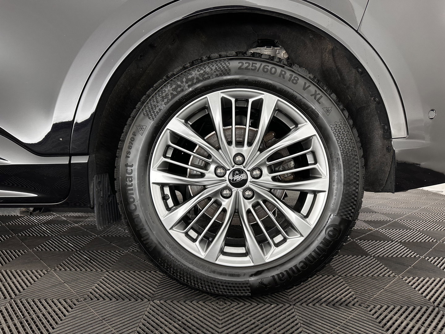 Ford Kuga 2.5 PHEV Vignale (Plug-in) (INCL-BTW) Aut. *LEATHER | ADAPTIVE-CRUISE | FULL-LED | DIGI-COCKPIT | KEYLESS | DAB | CARPLAY | NAVI-FULLMAP | MEMORY-PACK | HEATED-COMFORTSEATS | PRIVACYGLASS | TOWBAR | 18''ALU*