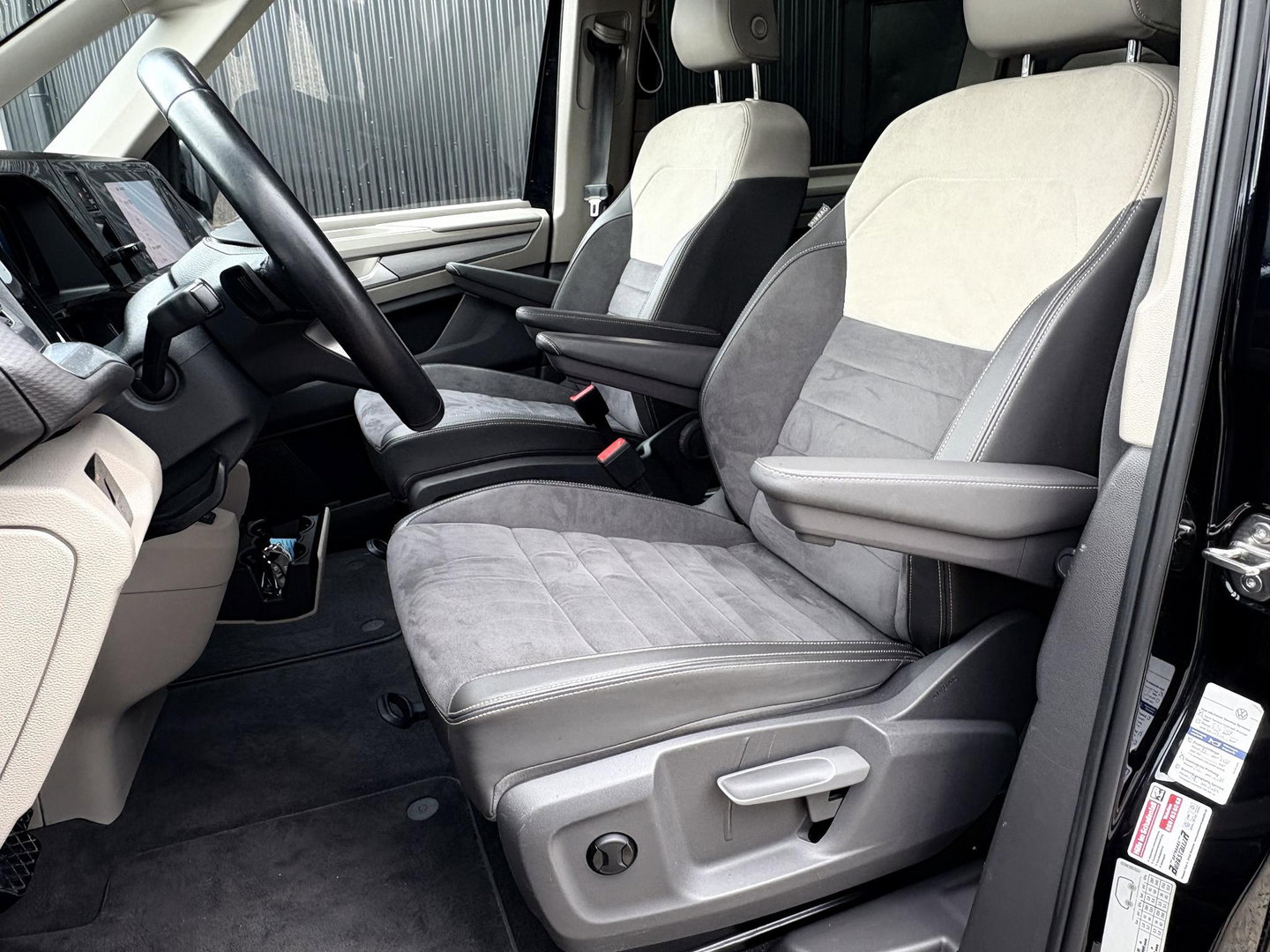 Volkswagen Multivan 1.4 eHybrid L2H1 Style PANO | ALCANTARA | HOUTEN VLOER | STUURVERWARMING | ELEK DEUREN