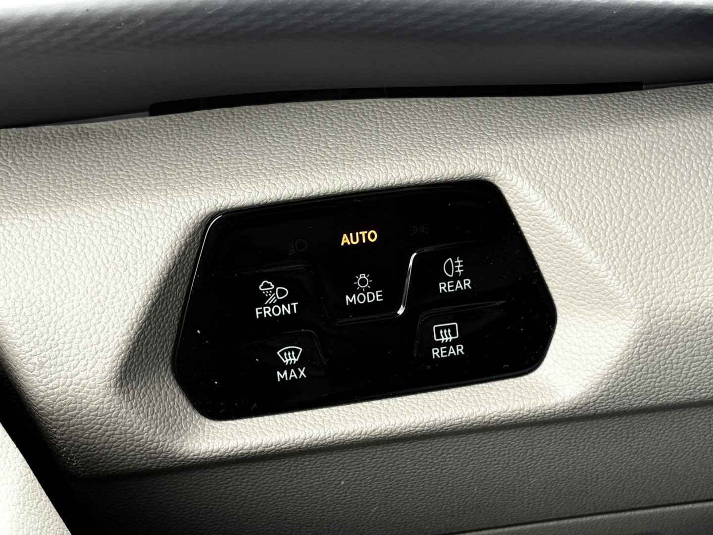 Volkswagen Multivan 1.4 eHybrid L2H1 Style PANO | ALCANTARA | HOUTEN VLOER | STUURVERWARMING | ELEK DEUREN