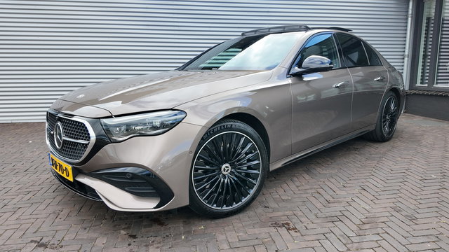 Mercedes-Benz E-Klasse - 300 e Sport Edition amg vol vol panorama dak