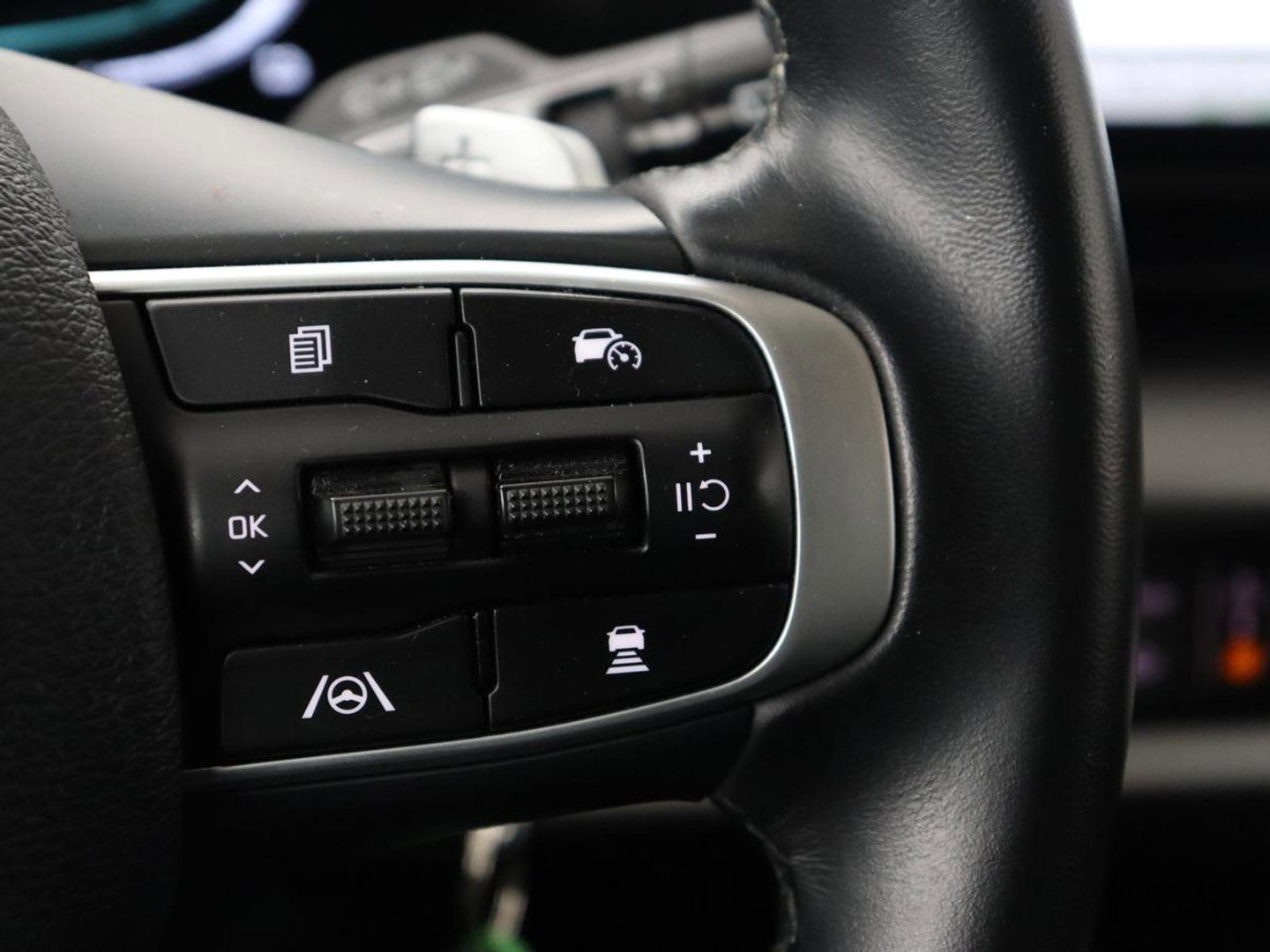 Kia Sportage 1.6 T-GDi Plug-in Hybrid AWD DynamicLine | SOH 97,2% | Camera | Carplay | Adaptive cruise | Navigatie | 19'' | Full LED | Climate control | PHEV
