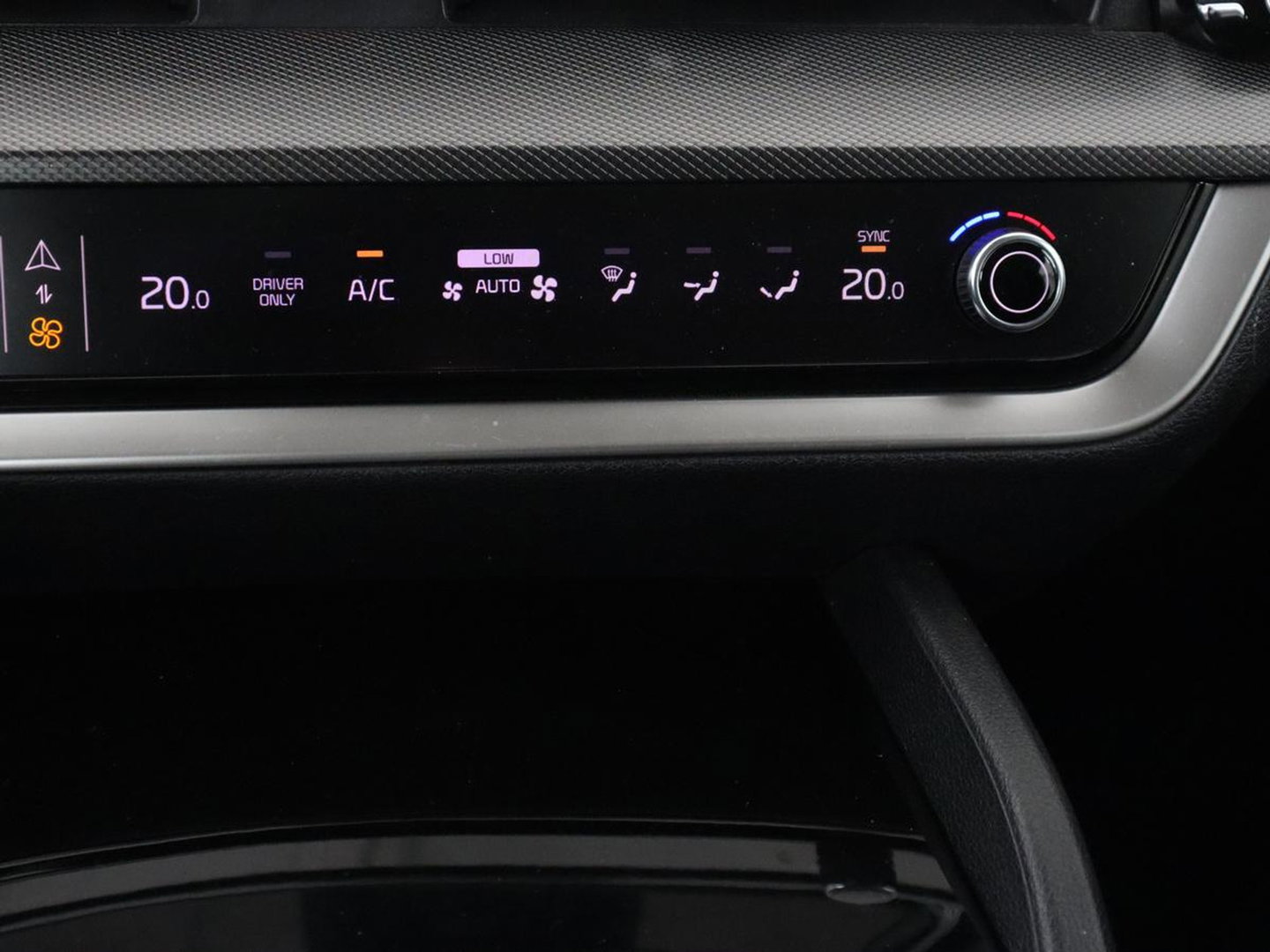 Kia Sportage 1.6 T-GDi Plug-in Hybrid AWD DynamicLine | SOH 97,2% | Camera | Carplay | Adaptive cruise | Navigatie | 19'' | Full LED | Climate control | PHEV